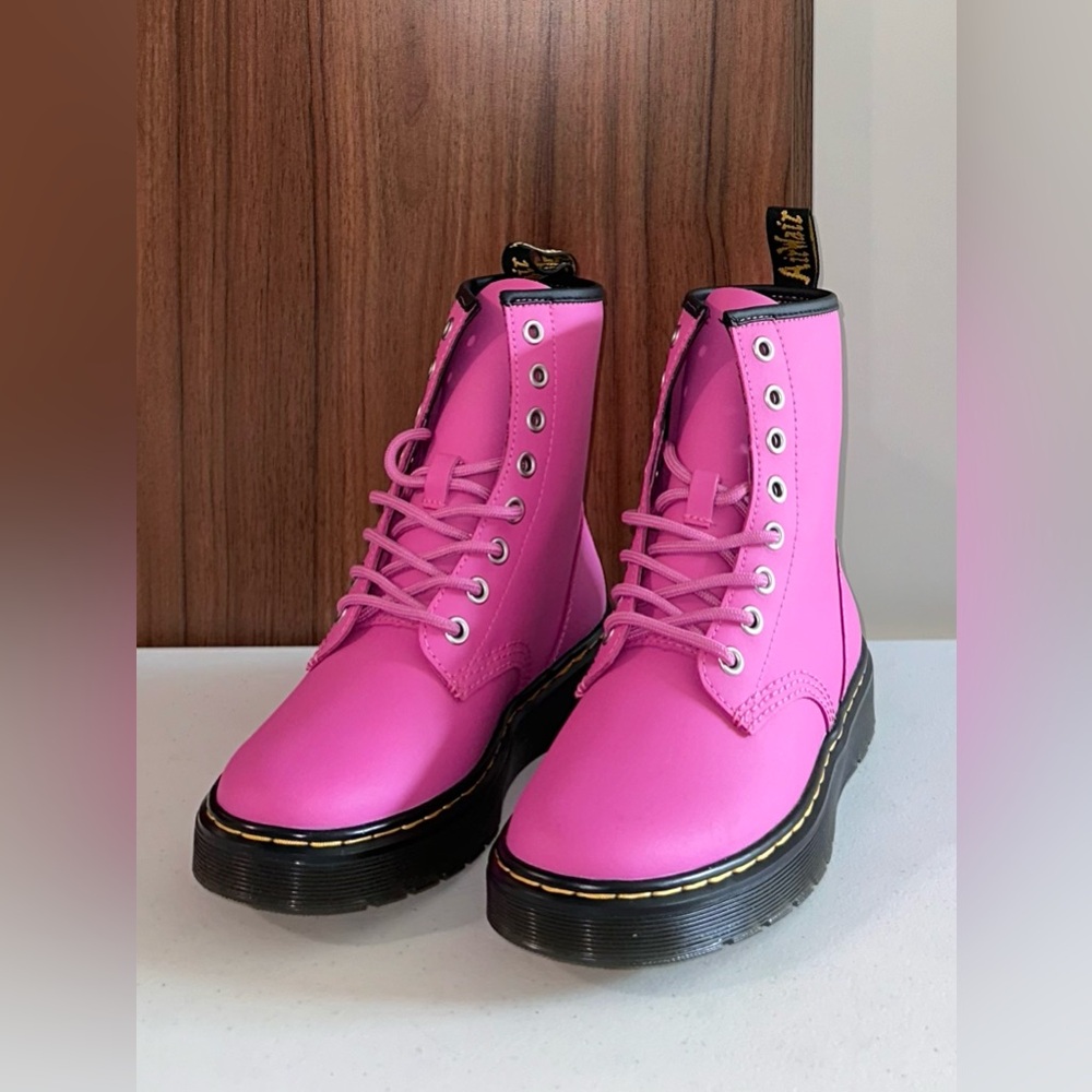 NWOT. Dr. Martens ZAVALA Pink Combat Boots Size 6